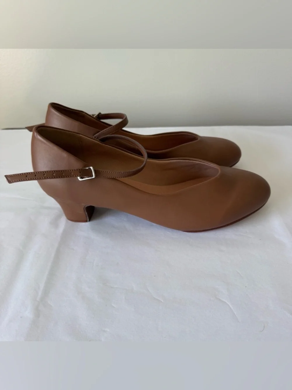 NEW! BLOCH Size 12 Women’s Wide Brown Character Theater Dance Shoes - 12W